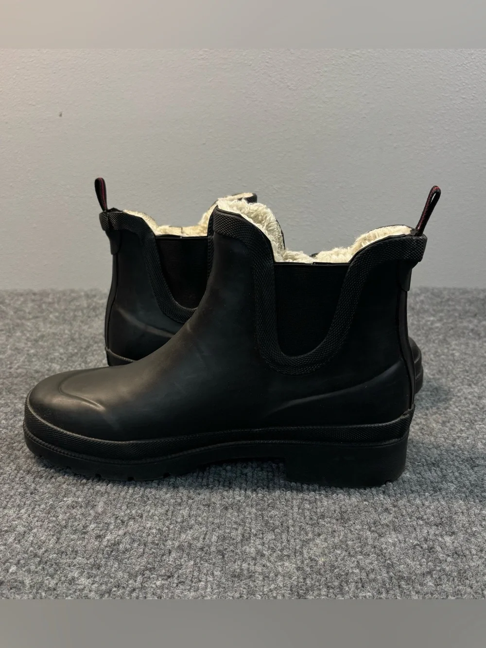 Tretorn Womens Rain Boots Sz 7 Chelsea Black Rubber Fur Lined Lina Ankle Booties